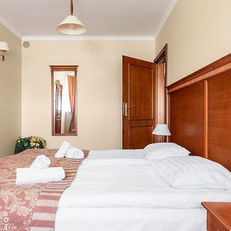 Hotel Stodolka Cminsk Extérieur photo