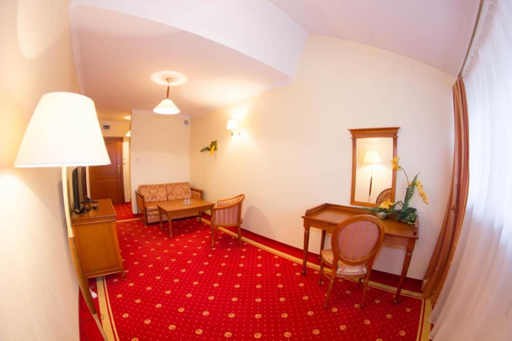 Hotel Stodolka Cminsk Extérieur photo