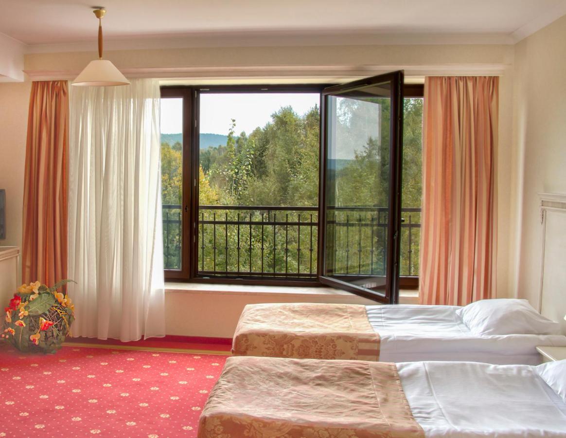 Hotel Stodolka Cminsk Extérieur photo