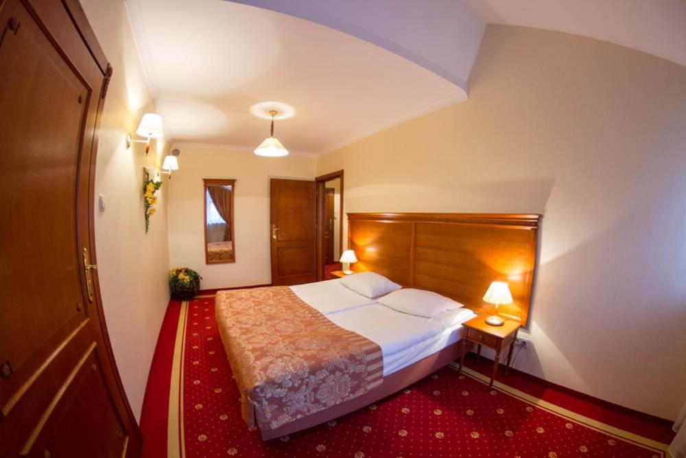 Hotel Stodolka Cminsk Extérieur photo