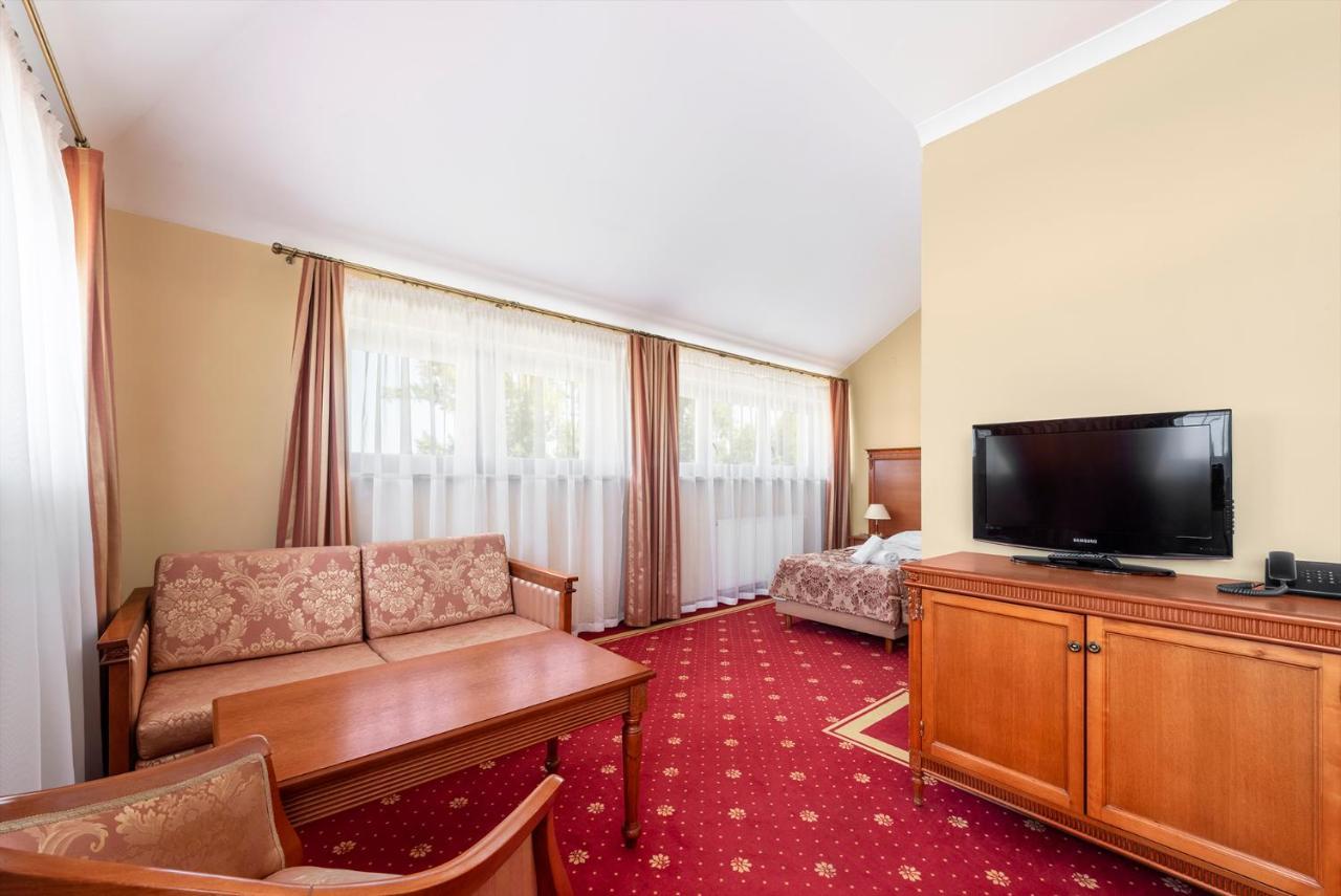 Hotel Stodolka Cminsk Extérieur photo